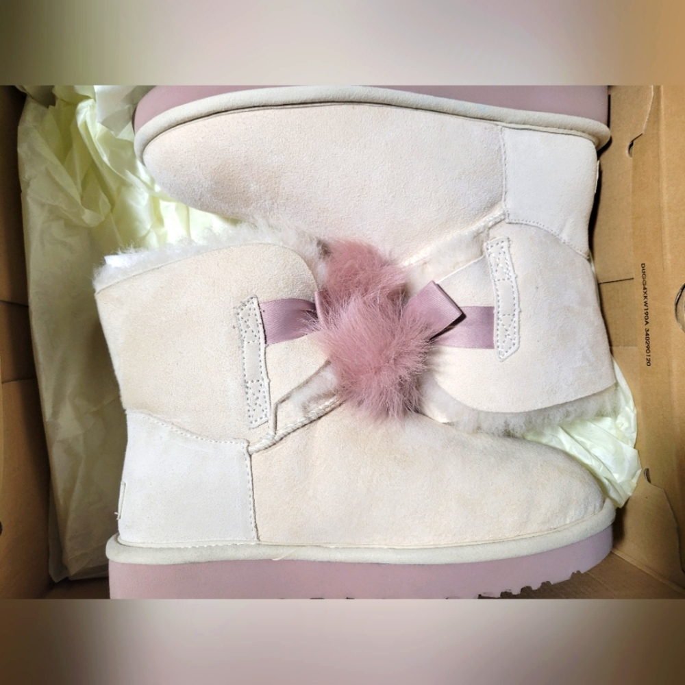 Ugg Gita pom pom boots